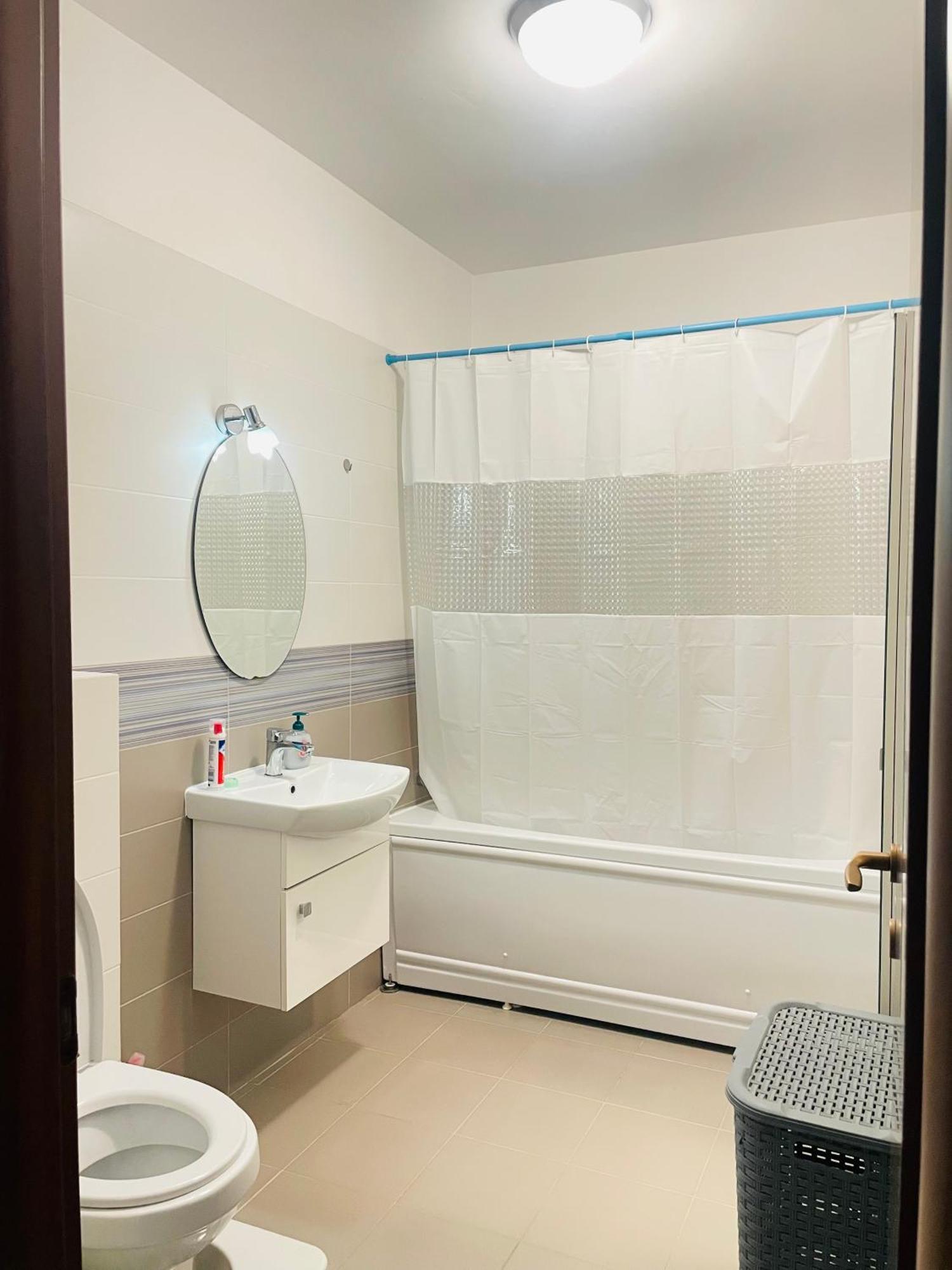 Cozy Apartment With Free Parking 클루지나포카 외부 사진